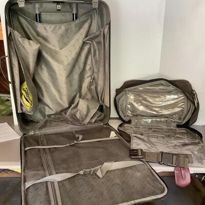 G1102 Atlantic Two Piece Luggage Set