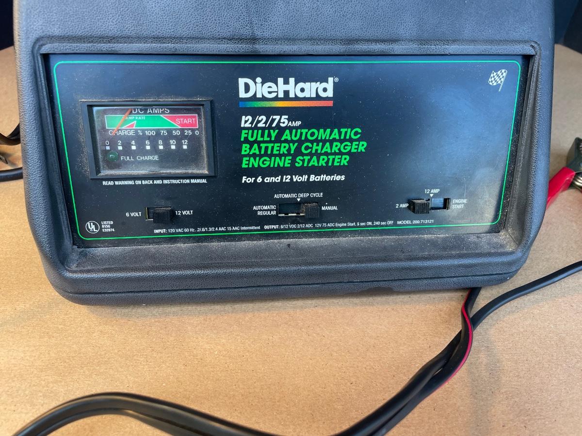 Lot 1 Die Hard Battery Charger/Engine Starter