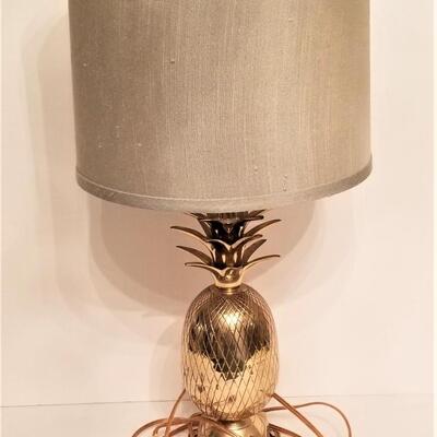 Lot #12  Stylish Decorator Pineapple Table Lamp