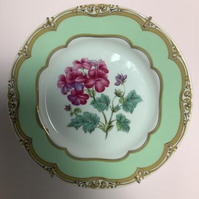 L1045 Set of 6 Decorative Italian and Andrea Sadek Wall plates