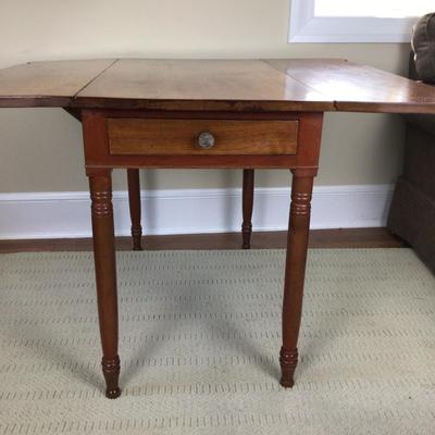 B1075 Antique Dropleaf Pembroke Side Table