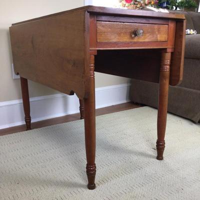 B1075 Antique Dropleaf Pembroke Side Table