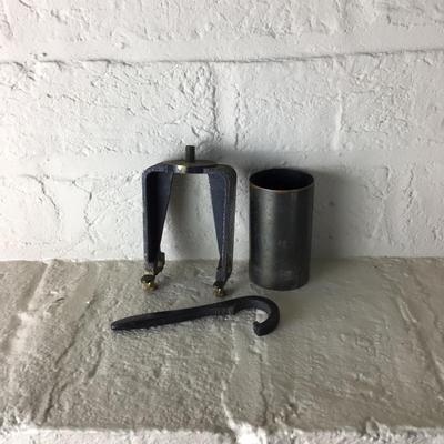 L1081 Antique Queen & Co Philadelphia Brass Transit with Box and Stand