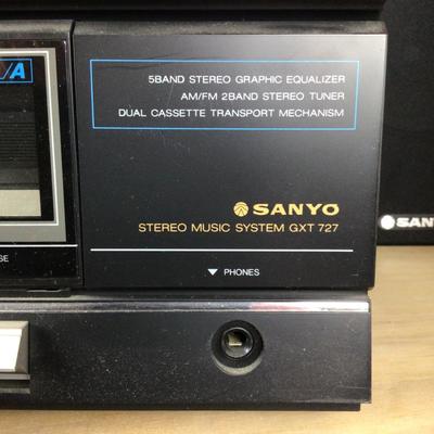 B1086 Vintage Sanyo Stereo Music System