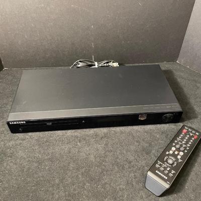 Lot 186. Samsung DVD player