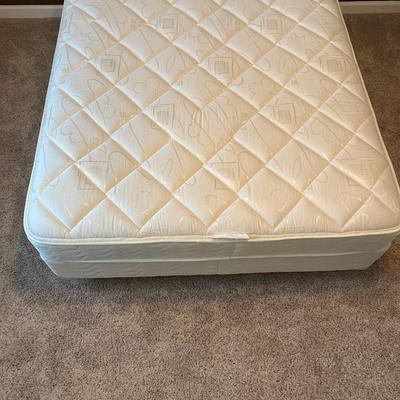 Lot 196. Queen Mattress set