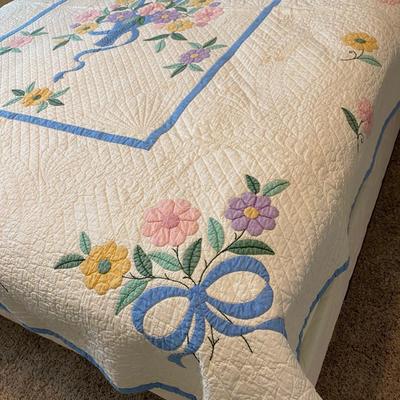 Lot 204. Quilt - Full Size