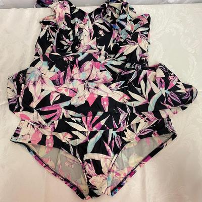 LE COVE - WOMENâ€™S ONE PIECE BATHING SUIT WITH SKIRT - SIZE 12