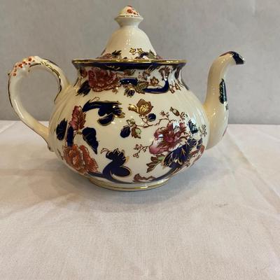 Antique teapot, made in England, Masonâ€™s Mandalay