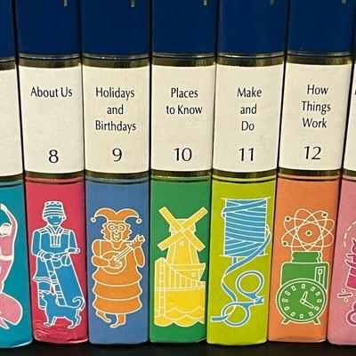 Childcraft How and Why Library Collection and Dictionary
