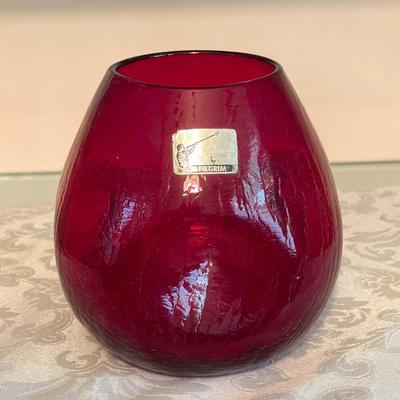 LOT 96  VINTAGE PILGRIM GLASS NO 60 RUBY CRACKLE FREE FORM VASE