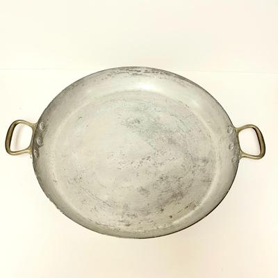 LOT 100   USED WILLIAMS SONOMA FRANCE 16" COPPER PAELLA PAN