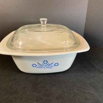 Lot 308. Corning Ware 4 qt Dutch Oven