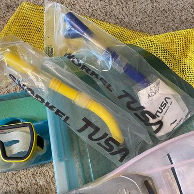 Lot 321. Snorkel Gear