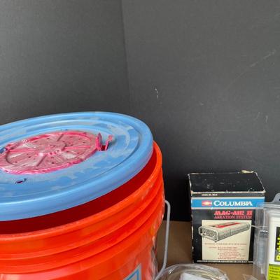 Lot 74  Bait box with aeration system