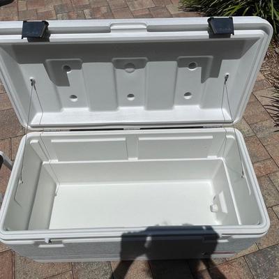 Lot 81. Igloo Cooler 94 Qt.