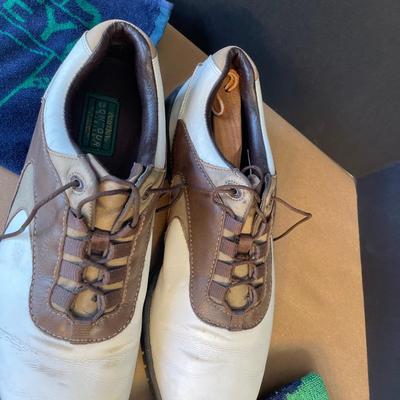 Lot 86. Men's FootJoy Golf Shoes sz 11.5