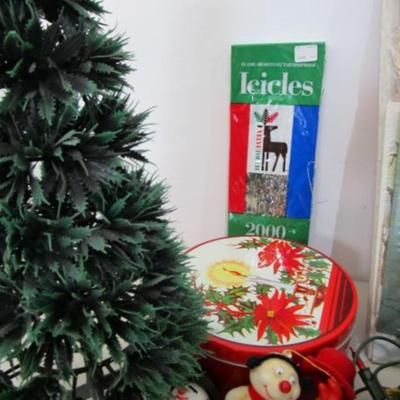 #4 Christmas gift boxes, lights, decor
