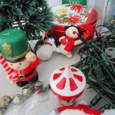 #4 Christmas gift boxes, lights, decor