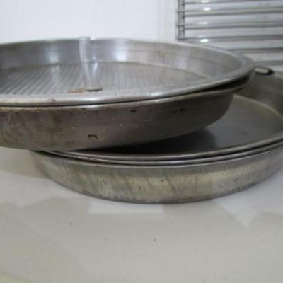 #5 Lots of baking pans