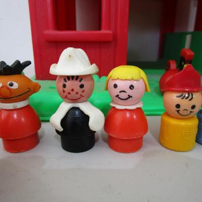 #10 Fisher Price Barn with some accessories