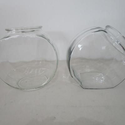 #29 Fish Bowl  and Old time candy or cookie jar