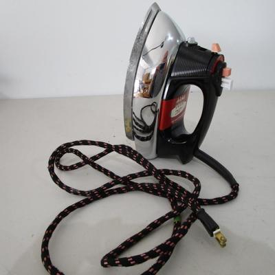 #30 Vintage Universal 707 Iron