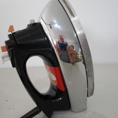 #30 Vintage Universal 707 Iron