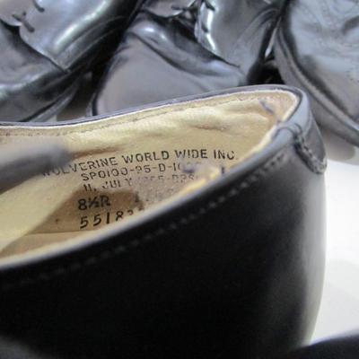 #48 Men's shoes size 8.5 2 pair