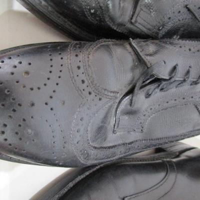 #49 Men's shoes size 9, 2 pair