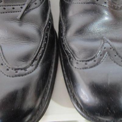 #52 Men's Dexter dress shoes and Old Friend's slippers, size 10