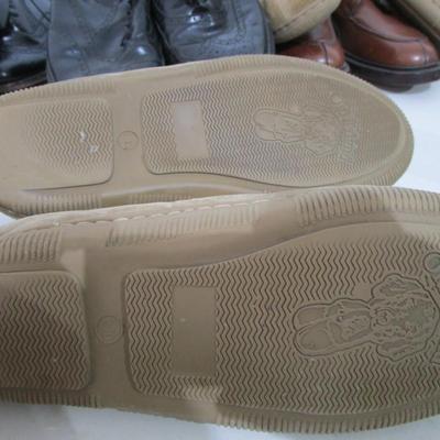 #52 Men's Dexter dress shoes and Old Friend's slippers, size 10