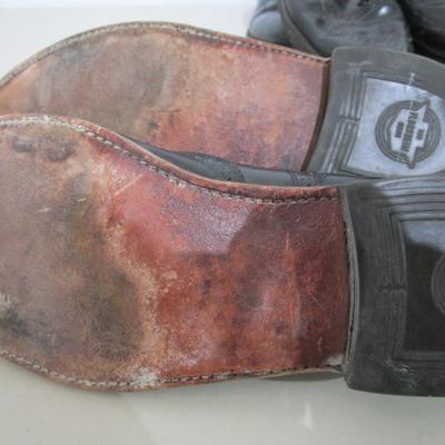 #54 1 pr Florsheim Size 10, and 1 pr of Braddock-Terry shoes Size 10W