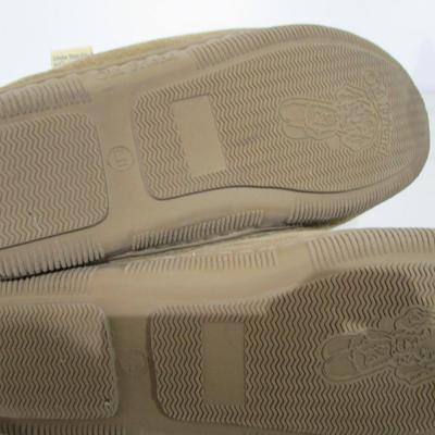 #56 1 pr Florsheim like new , 1 pr Old Friend's slippers, Size 11