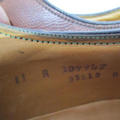 #56 1 pr Florsheim like new , 1 pr Old Friend's slippers, Size 11