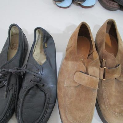 #58 Women's shoes size 10