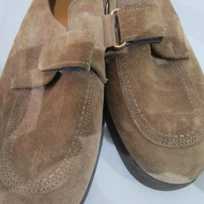#58 Women's shoes size 10