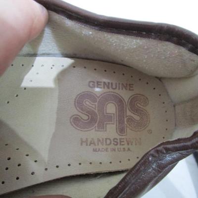 #60 Women's shoes size 10.5