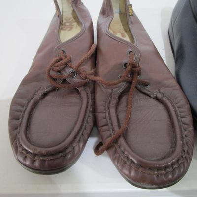 #60 Women's shoes size 10.5