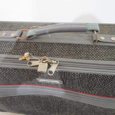 #61 Traveler's Club suitcase