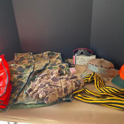Lot 122. Hunting Gear