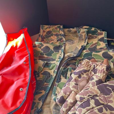 Lot 122. Hunting Gear