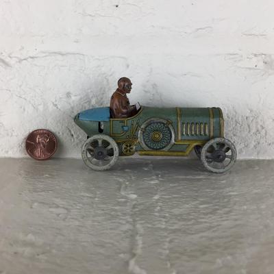 B1093 Rare Antique Victorian Meier Lithographed Torpedo tail Racing Car Penny Toy