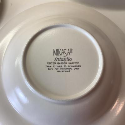 K1190 Large 55pc Set of Mikasa Intaglio Garden Harvest