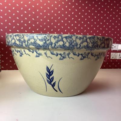 K1191 Blue Spatterware 10â€ Bowl Roseville, OH