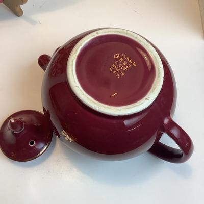 L1148 Italian Charger Plate with Hall Teapot