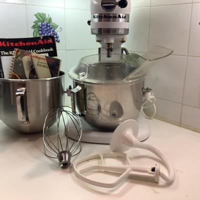 K1160 Large Kitchen-Aid Heavy Duty Mixer with Extra Bowl
