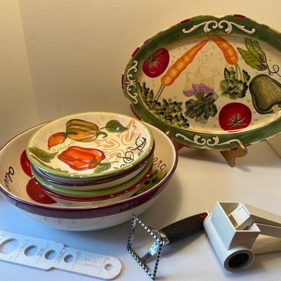 K1173 Italian Pottery Pasta Set