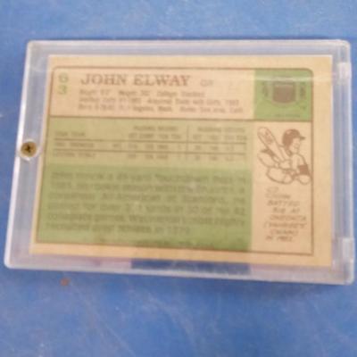 LOT 84  JOHN ELWAY ROOKIE CARD