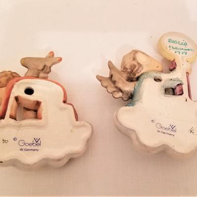 Lot #46  Sweet Pair of Vintage Hummal Wall Plaques